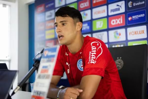 Alejo Veliz, do Bahia, afirma que sua equipe é superior ao rival Vitória