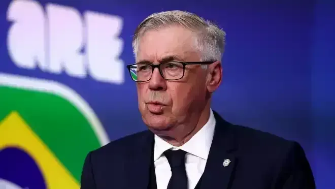 Técnico da Seleção brasileira Carlos Ancelotti retorna ao País planejando 2030