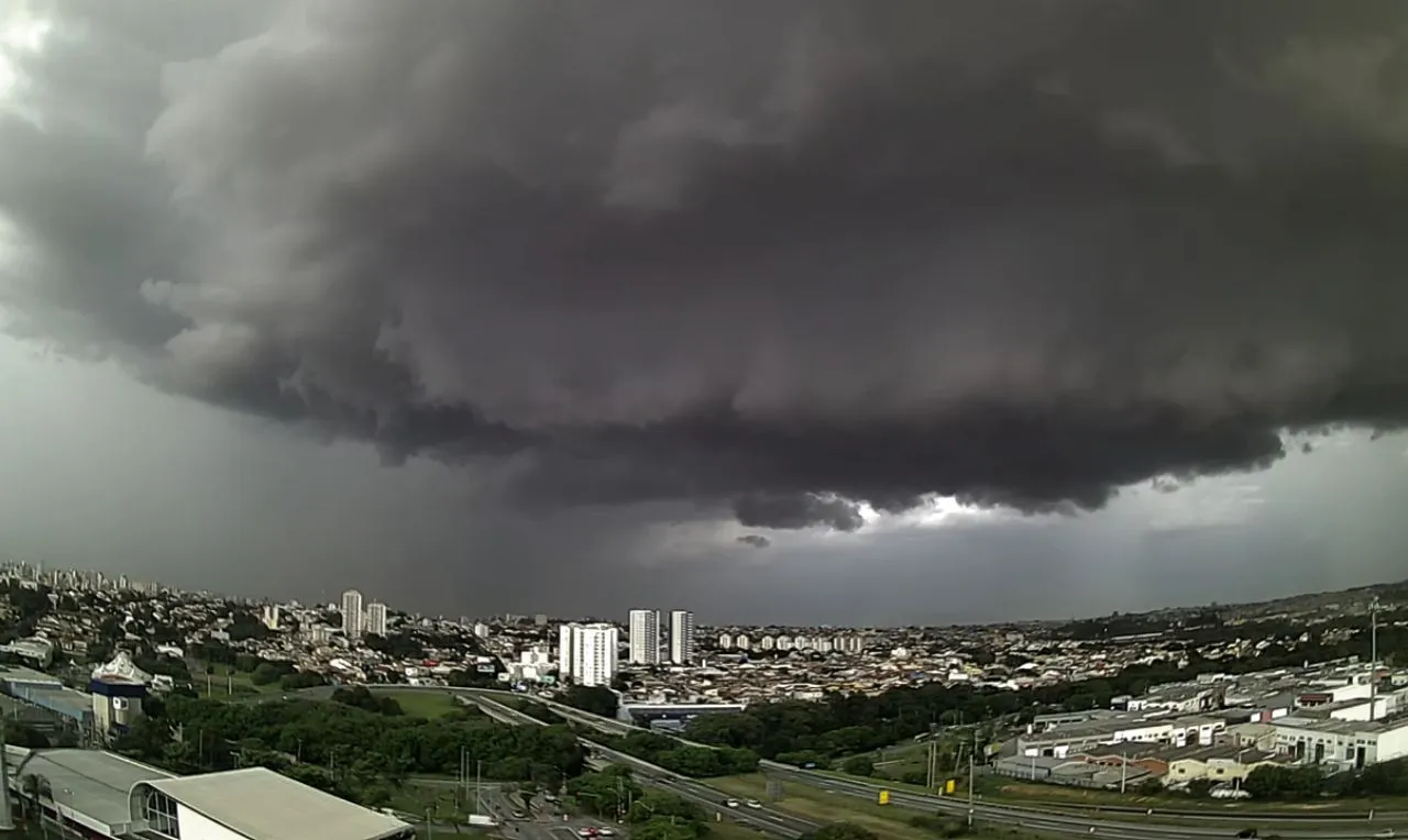 Várias Regiões do País com risco de temporais nesta quarta(26).Veja a previsão