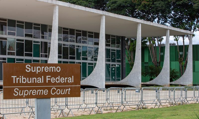 Jornal o Estado de São Paulo marca a História do País ao pedir o fim do STF